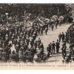 CPA -MARINE Militaire -Funérailles des Victimes de la Terrible Catastrophe du "Liberté" N°3255