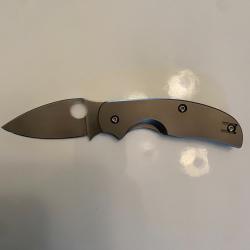 Couteau Spyderco Sage Custom