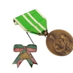 Orphelinat des Chemins de Fer Français 1947 + son insigne et son écrin