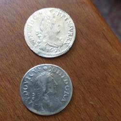 Lots monnaies Louis 14 argent comprenant une 4 sols dit aux traitants et une aux 2 L couronnées