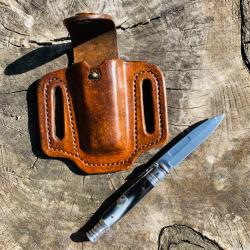 couteau pliant d'après chasse / manche corne de taureau / fourreau cuir