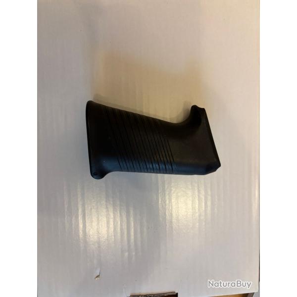 FAL Mtrique, POIGNEE PISTOLET