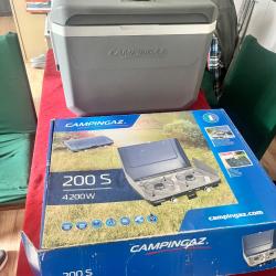 Glacière + plaque camping Gaz