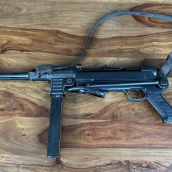 MP40 - Réplique Denix customisés avec sangle d'époque ww2