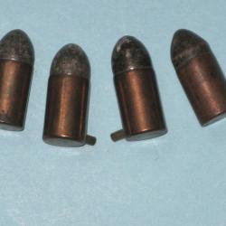 Lot de quatre cartouches de 7 mm à broche type Lefaucheux.