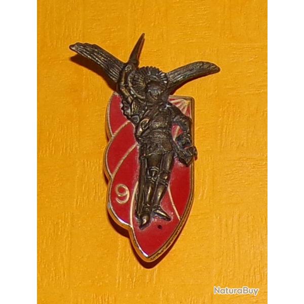 9 Rgiment de Chasseurs Parachutistes, dos grenu, pingle sertie ,Saint Michel au vol dploy broch