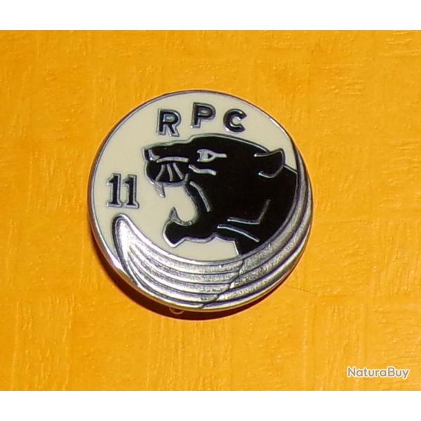 11 R.P.C, argent mat, flanc 2.9 mm, pingle sertie , rondache argente blanche sigle 11 R P C tte