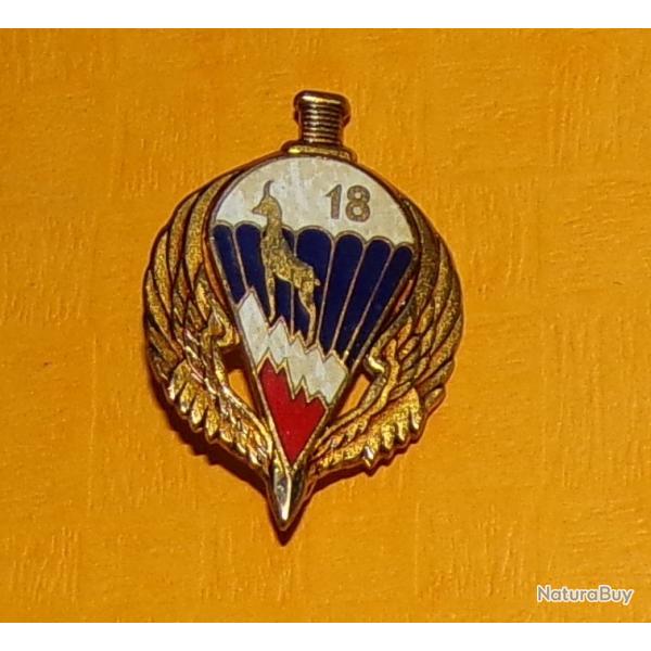18 Rgiment de Chasseurs Para, mail, ajour, dos guilloch dor , parachute blanc travers par poi