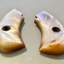 Plaquettes de crosse Bulldog en nacre épaisse