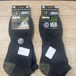 lot de deux paires de chaussons botte  , taille au choix de 38 a 47 déstockage chasse enchère