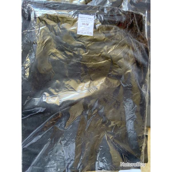 Lot de 20 T Shirt taille 96 ou M