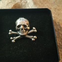 Tête de mort - Hauteur : 25 mm Largeur : 20 mm