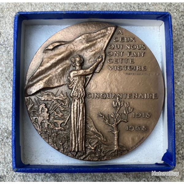 Mdaille de table - Cinquantenaire 1918-1968,signe DELAMARRE + bote