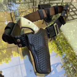ceinture compl&egrave;te policier US ann&eacute;e 70-80