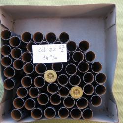 Collection ou usage... 57 Douilles carton cal 32 (14 mm) neuves marbrées bleues d'origine Manufrance
