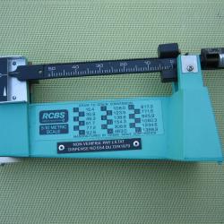 Balance  RCBS  5-10 Metric  scale  en  grains  et   grammes