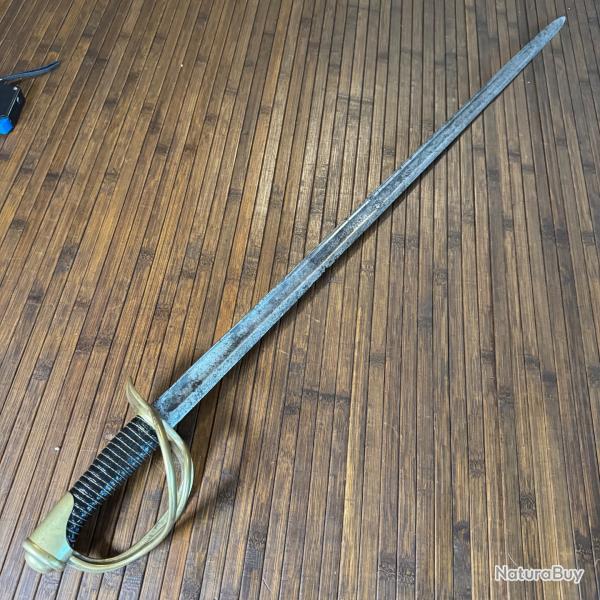 SABRE 1822 DE CAVALERIE FRANAISE CHATELLERAULT GARDE MATRICULE ET POINONN