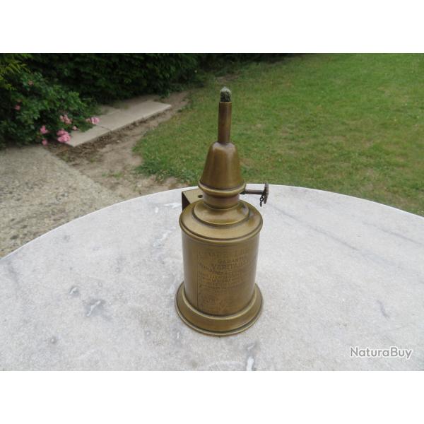 VINTAGE - Ancienne lampe  ptrole en cuivre, modle Pigeon - FRANCE (Vers 1900)