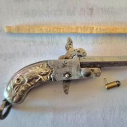 Pistolet Franz BERLOQUE de 1890, 2 mm a broche. Bon etat