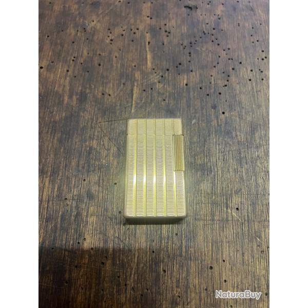 Briquet Dupont plaque or