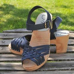 Sandales suédoises en cuir velour bleu tressé talon sky high T41 41 cuir bleu marine