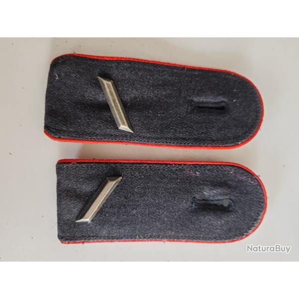 PAIRE DE PATTES D PAULE BUNDESWEHR , LISER ROUGE, MODLE 2