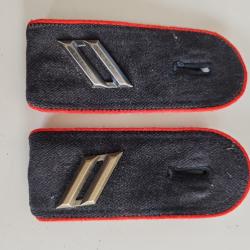 PAIRE DE PATTES D ÉPAULE BUNDESWEHR , LISERÉ ROUGE, MODÈLE 3