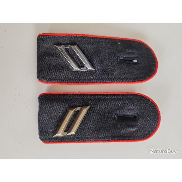 PAIRE DE PATTES D PAULE BUNDESWEHR , LISER ROUGE, MODLE 3