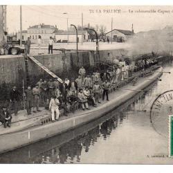CPA - Marine Militaire -LA PALLICE - Le submersible Cugnot dans le Bassin  N°3562