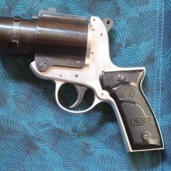 Pistolet lance fusée Français 40mm aviation MAB modèle 58