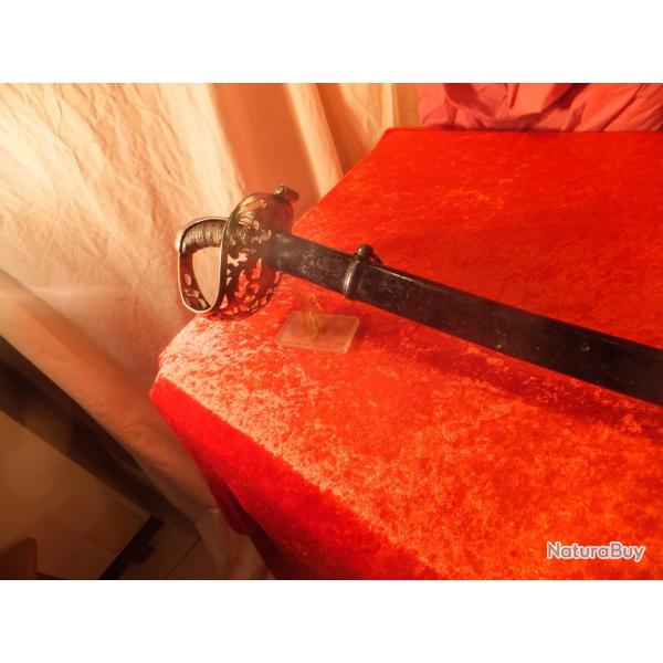 Sabre graver (MIT GOTT FUR KAISER ) trophe d'arme et blason.  Monture dcouper et graver,