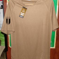 TEE SHIRT BEIGE AVEC MARQUAGE FRENCH ARMY , FABRICATION ARES  , TISSU RESPIRANT VOIR ETIQUETTE , TAI