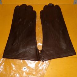 PAIRE DE GANT EN CUIR MARRON DE L' ARMEE FRANCAISE , TAILLE  8  FABRICATION MADE IN FRANCE A ST JUNI