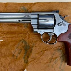 Smith & Wesson 629 Deluxe .44 Magnum Crosse Bois 6 Coups 6.5"