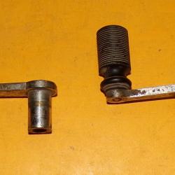 TELEPHONE EN BOIS : OUTILS LOT DE 2 MANIVELLES PIECES DETACHEES DE TELEPHONE EN BOIS MODELE 1910 , P