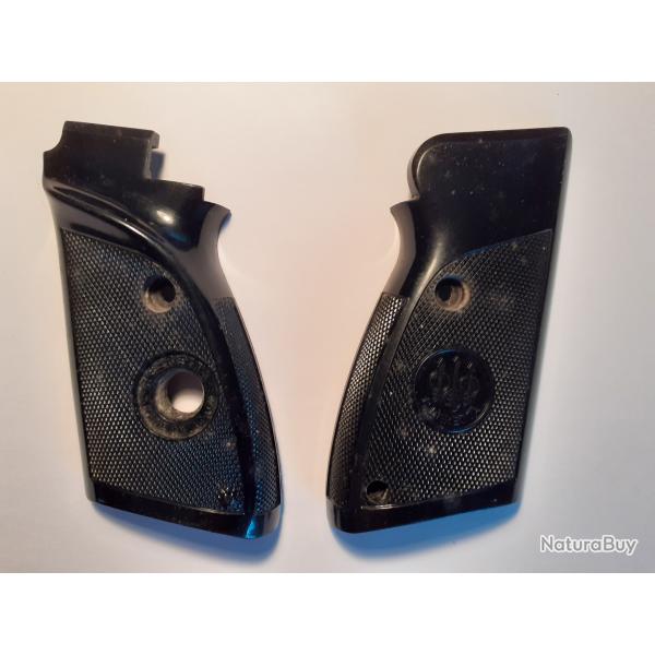 Poigne plastique noir pour pistolet Beretta 76