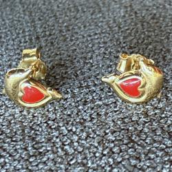Boucles d'oreilles en or massif 18 carats - clous - coeur et dauphin