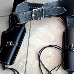 Ceinturon double holster avec cartouchière et balles factices DENIX