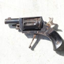Revolver bulldog 5mm en bon état mais avec manque tige extracteur à réparer - PER25BULL001