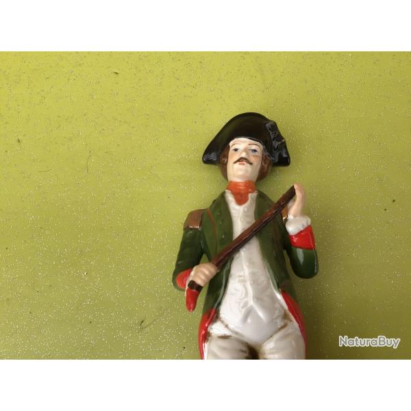 VENDU PAR LE-CUIRASSIER BELLE FAENCE ANCIENNE REPRSENTANT UN SOLDAT NAPOLONIEN OFFICIER CAVALERIE