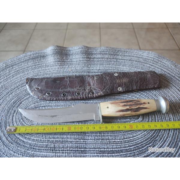 Couteau case