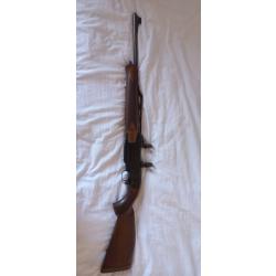Carabine semi automatique Impact Auto CALIBRE 300W avec montage pivotant.