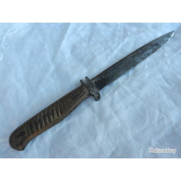 trs rare couteau a dent de scie de combat de bottes allemand 14/18.