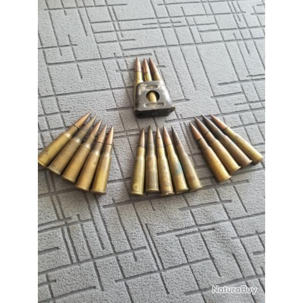 Lot de munitions 8 mm Lebel avec 1 clip.