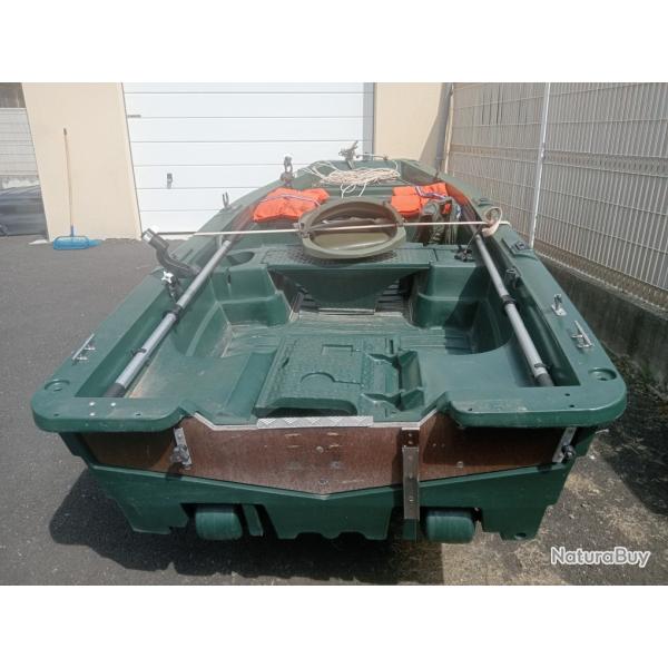 barque de peche ARMOR 400