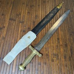 BEAU GLAIVE D'INFANTERIE MODÈLE 1832 AVEC SON FOURREAU ET SON GOUSSET EN CUIR BLANC
