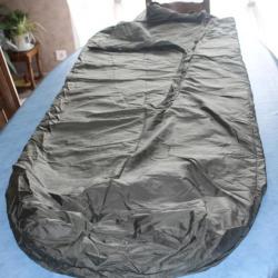 véritable sac de couchage outre mer de l'armée Française en très bon état
