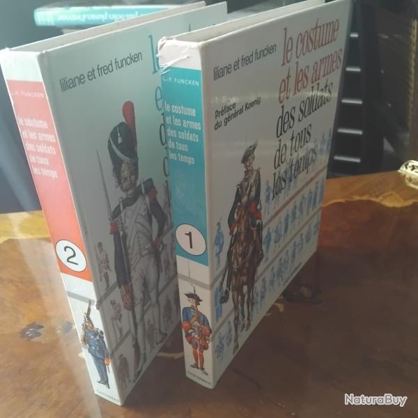 Livres 2 tomes le costume et les armes des soldats de tous les temps
