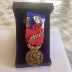 Médaille d'honneur du travail - échelon or (35 ans) - Monnaie de Paris