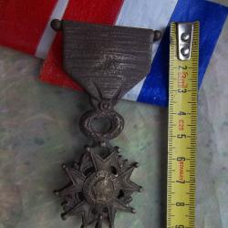 ornement métal Ordre national de la Légion d'honneur 45 grs période IIIème République